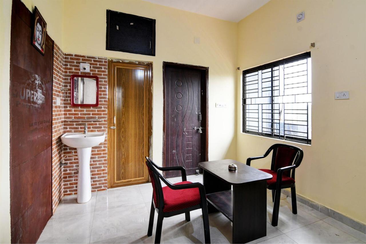 Hotel O Royal A Palace Bhubaneswar Esterno foto